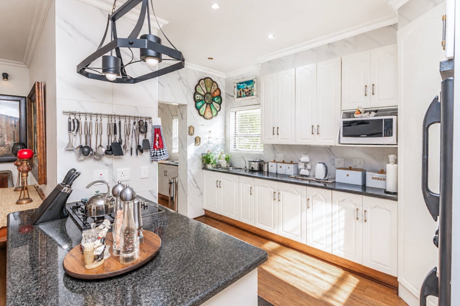 3 Bedroom Property for Sale in Melodie North West